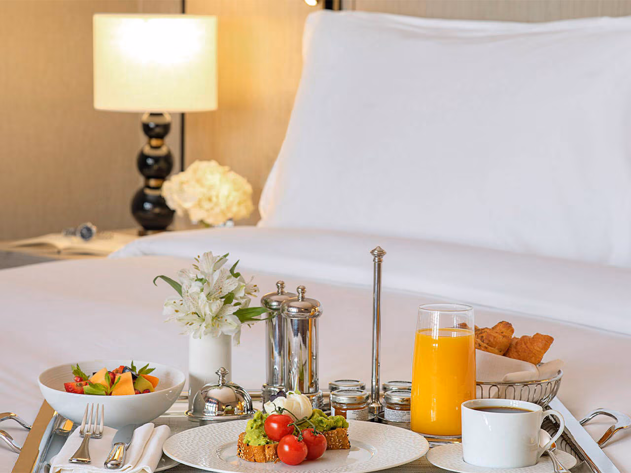 guest room 3 - Distance from Jabal Omar Hyatt Regency Makkah To Haram