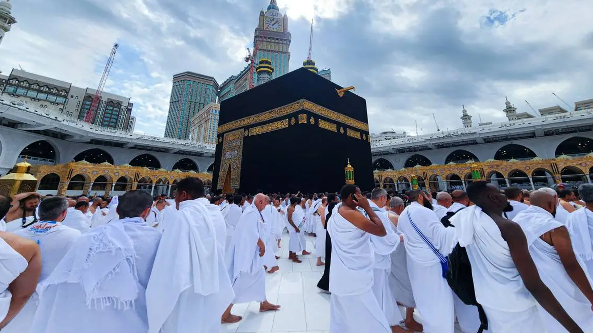 Uploaded image 1753167945098 - 3 Exclusive November Umrah Packages