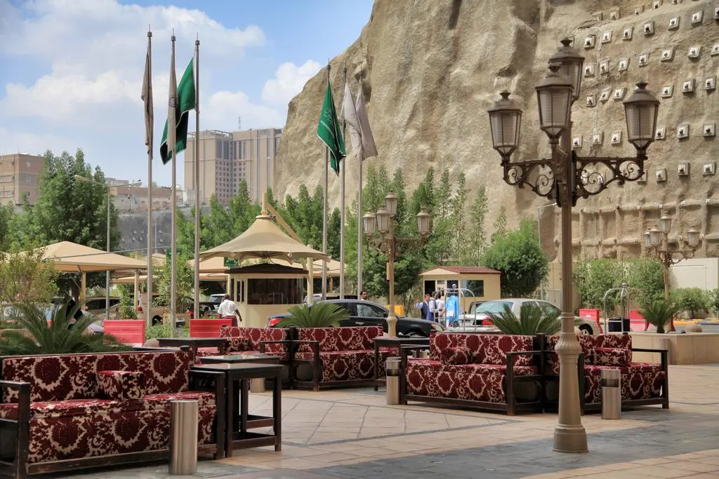 11 Reasons to Stay at Anjum Hotel Makkah for Your Umrah - Umrah Travel Guide