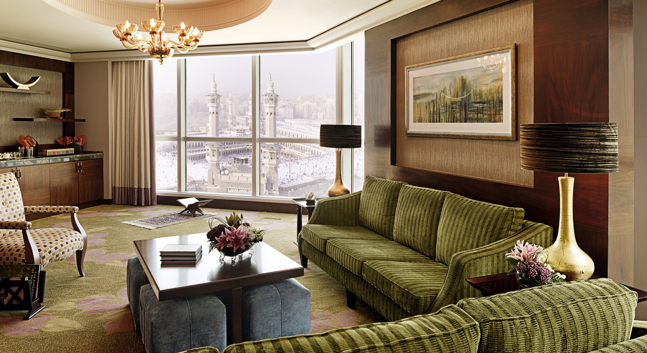 Booking Raffles Makkah Palace: Your 2026 Suite Guide - Umrah Travel Guide