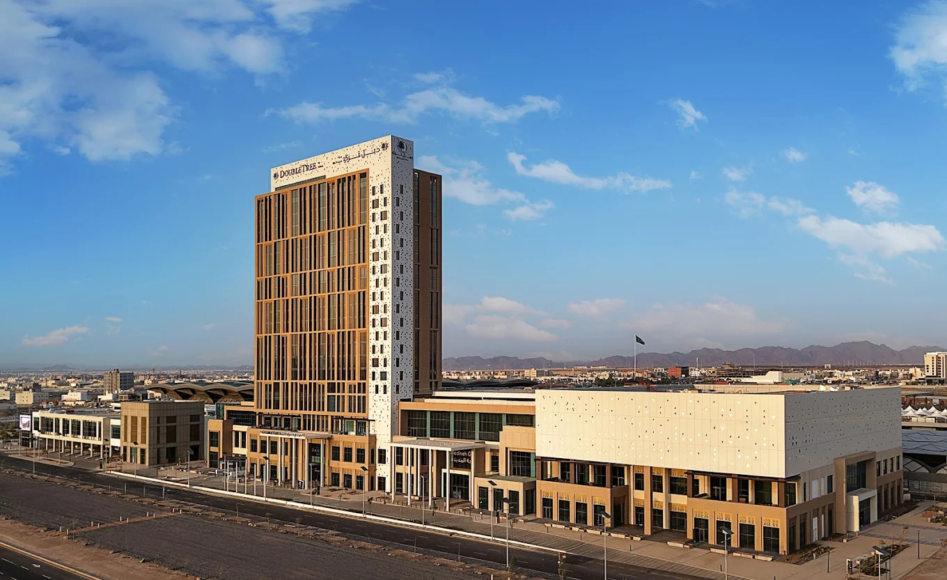 DoubleTree by Hilton Madinah Gate - best Umrah hotel for Logan pilgrims near Haram