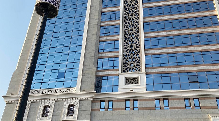 Emaar Royal Hotel Al Madina - best Umrah hotel for Nottingham pilgrims near Haram