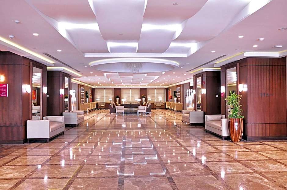 Crowne Plaza Madinah, an IHG Hotel - Deluxe hotel room interior near Masjid Nabawi, Islamic heritage accommodation amenities