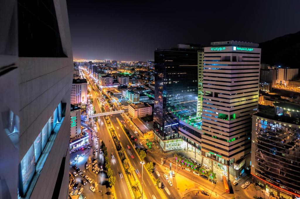 Makkah Al Aziziah  - best Umrah hotel for Perth pilgrims near Haram