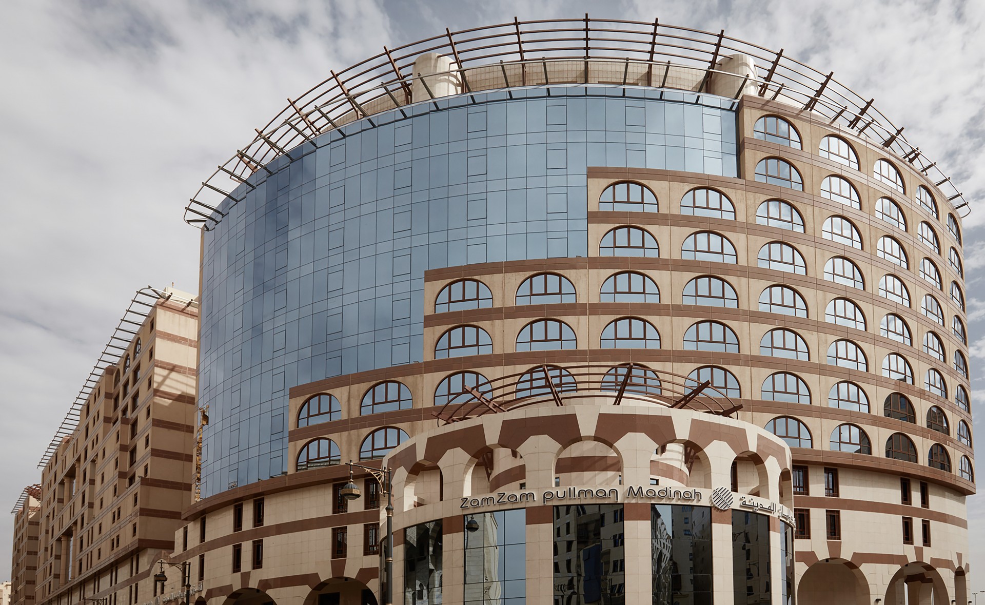 Pullman Zamzam Madina - best Umrah hotel for Ajman pilgrims near Haram