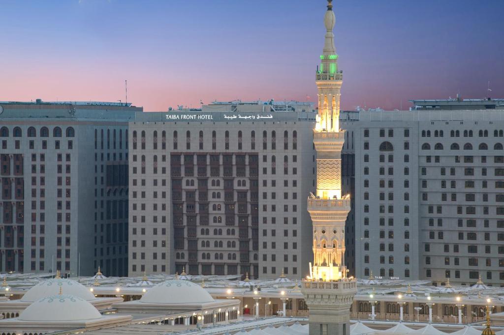 Taiba Front Hotel - best Umrah hotel for Melbourne pilgrims near Haram