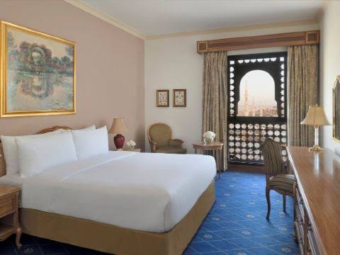Finding the Best Hotel Near Nabawi Mosque - Umrah Guide