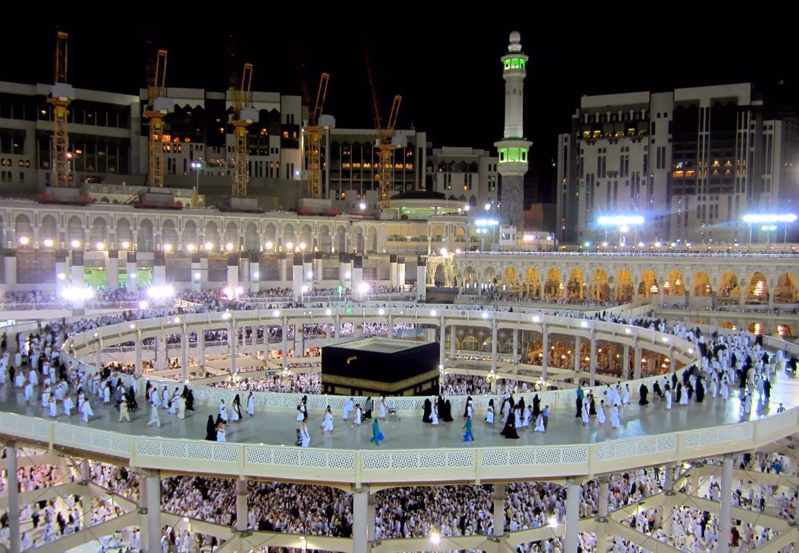 A Complete Guide to Booking Hotels in Makkah Online